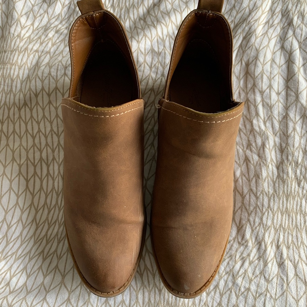 Universal Thread booties - Picture 2 of 4